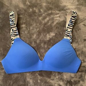 VICTORIAS SECRET (VS) Lightly Lined Bra Size 32C